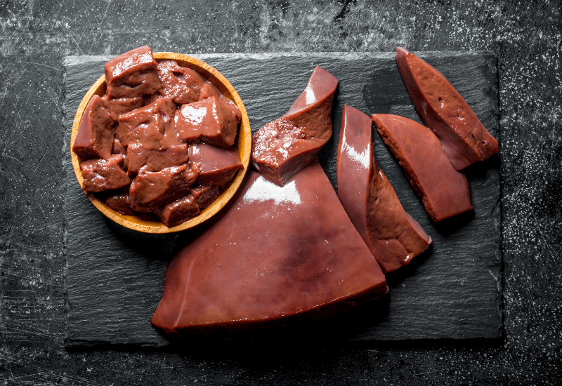 シニア犬に与えるレバー